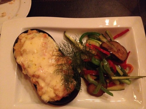 Chupe de camarones con verduras salteadas, eso pidió mi mamá y mi hermana